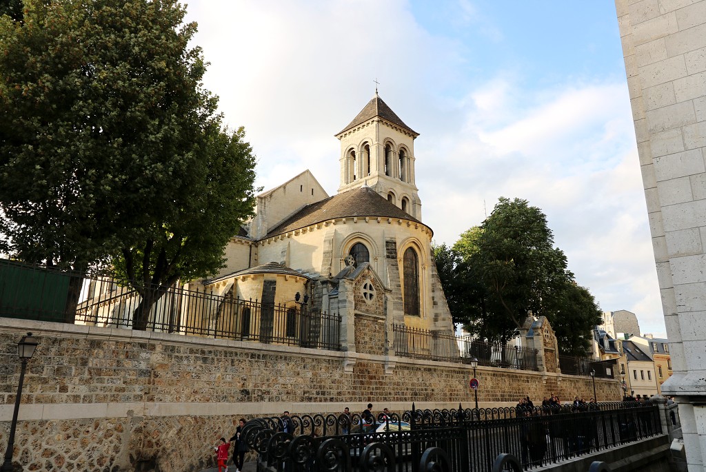 parijs france frankrijk eifeltoren basilique du Sacre coeur Arc de Triomphe Opera Garnier paris place concorde notre dame kathedraal kerk louvre museum basiliek